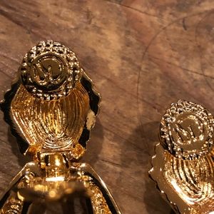 ST JOHN Jewelry - VINTAGE ST JOHN CLIP ON EARRINGS ST JOHN Jewelry - VINTAGE ST JOHN CLIP ON EARRINGS
